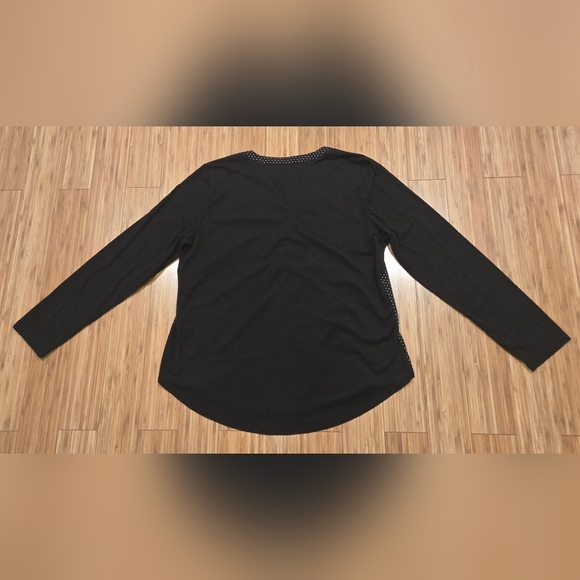 Van Heusen Polka Dot Top - Picture 7 of 8